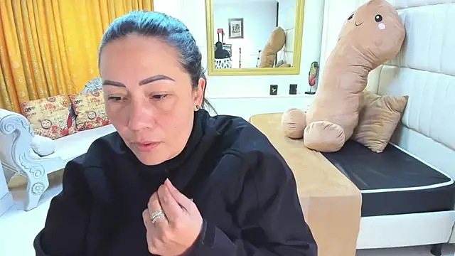 Snapshot of gaby_trent chatting on 10-07-25, 02:03 gaby trent online show from 10-07-25, 02:03