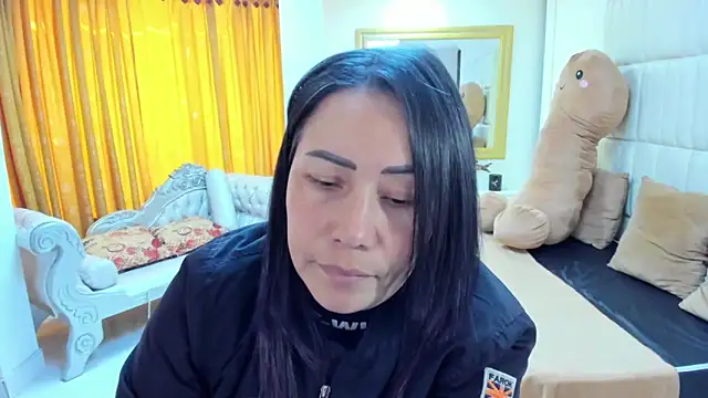 Snapshot of gaby_trent chatting on 10-23-25, 02:16 gaby trent online show from 10-23-25, 02:16