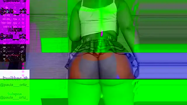 Snapshot of canelita_passion_ chatting on 01-19-25, 04:12 canelita passion online show from 01-19-25, 04:12