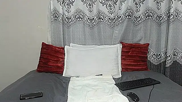 NikkyJigglesX online show from 10-04-25, 02:48