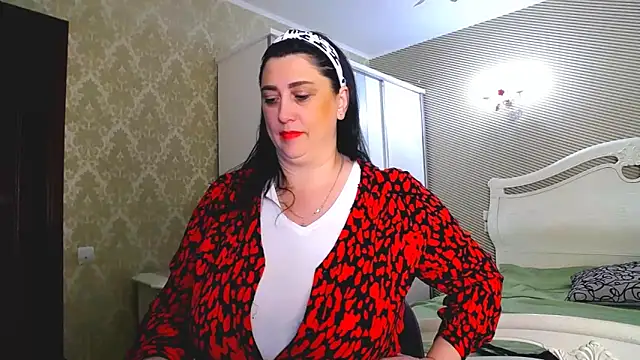 Snapshot of Evelyn_Shy chatting on 02-21-25, 10:39 Evelyn Shy online show from 02-21-25, 10:39