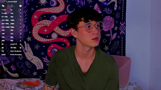 LeaneSeb online show from 12-07-24, 01:47