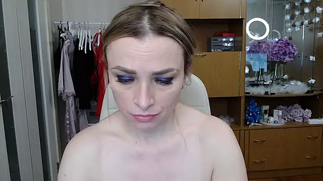 Mika Passion online show from 12-30-24, 11:04