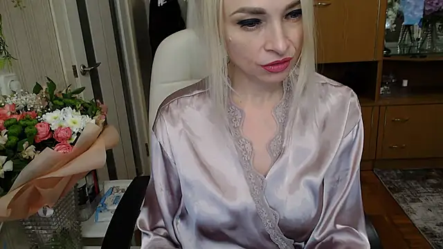 Mika Passion online show from 02-15-25, 10:11