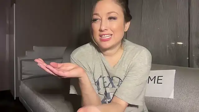 Snapshot of CrazyKittenMeow chatting on 02-08-25, 07:59 CrazyKittenMeow online show from 02-08-25, 07:59