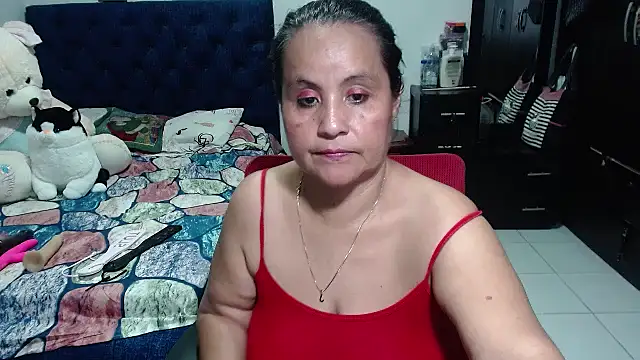 Snapshot of pervert_mommy_ chatting on 03-19-25, 12:23 pervert mommy  online show from 03-19-25, 12:23
