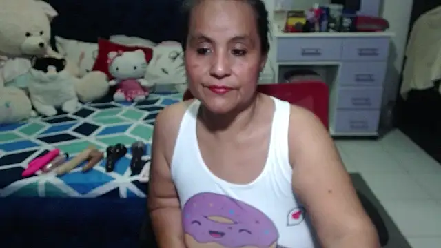 Snapshot of pervert_mommy_ chatting on 10-04-25, 11:19 pervert mommy  online show from 10-04-25, 11:19