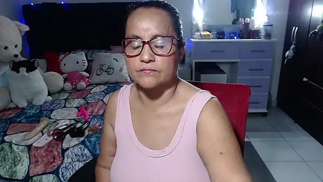 pervert mommy  online show from 01-10-26, 12:51