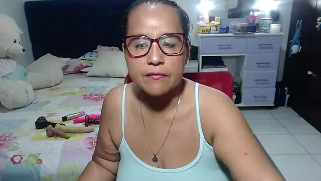 pervert mommy  online show from 04-22-26, 09:33