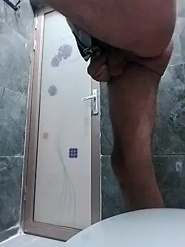 Snapshot of Bigutt73 chatting on 03-21-25, 02:07 Bigutt73 online show from 03-21-25, 02:07