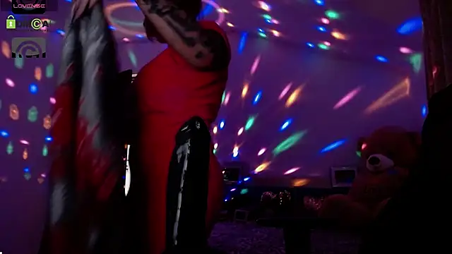 Snapshot of SonyaDevon chatting on 03-15-25, 10:57 SonyaDevon online show from 03-15-25, 10:57