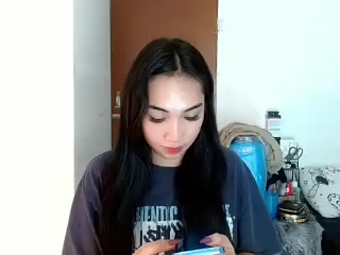 SweetLilly 18 online show from 12-20-24, 03:21