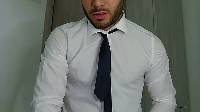 Snapshot of Justynn1 chatting on 04-12-26, 11:26 Justynn1 online show from 04-12-26, 11:26