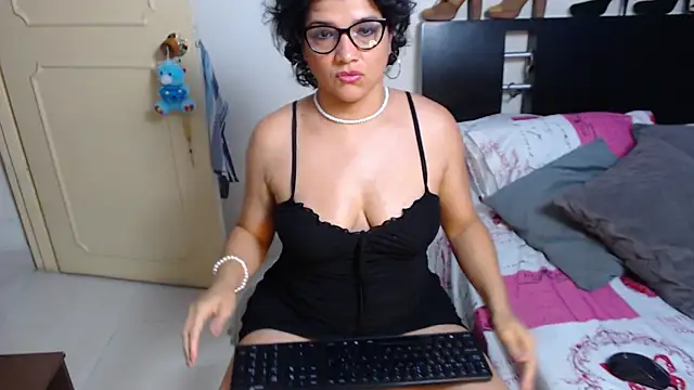 GlendaStarx online show from 02-13-25, 09:17