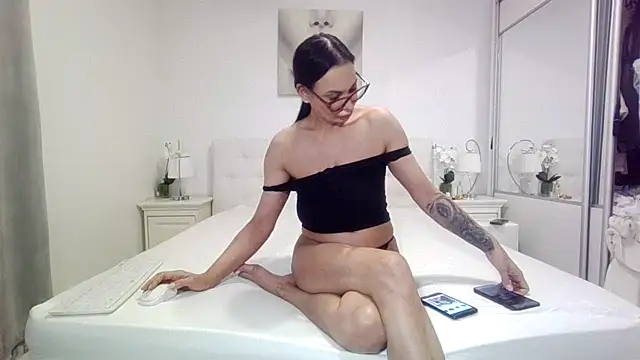 alisonya1 online show from 04-15-26, 04:08