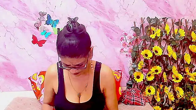 IndianAllure online show from 12-04-25, 05:39