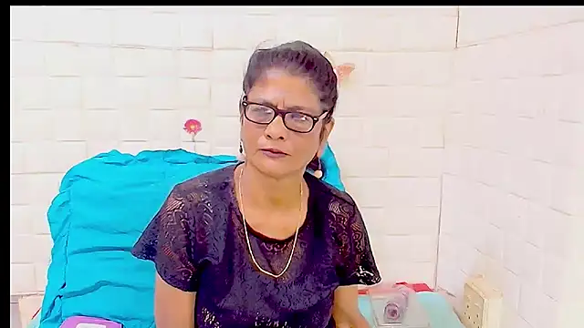 IndianAllure online show from 04-01-26, 05:52