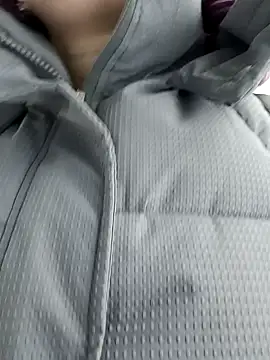 Frost foxy online show from 12-15-24, 07:57