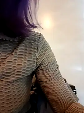 Frost foxy online show from 12-29-24, 05:42