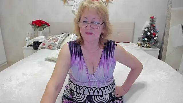 Snapshot of laylaroma chatting on 01-08-25, 02:14 laylaroma online show from 01-08-25, 02:14