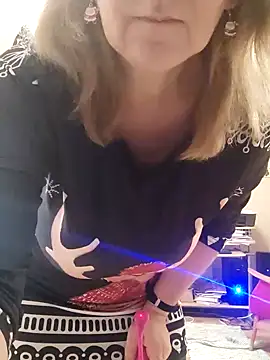 Snapshot of Elza01 chatting on 12-06-24, 07:21 Elza01 online show from 12-06-24, 07:21