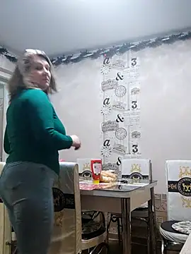 Snapshot of Elza01 chatting on 02-20-25, 07:34 Elza01 online show from 02-20-25, 07:34