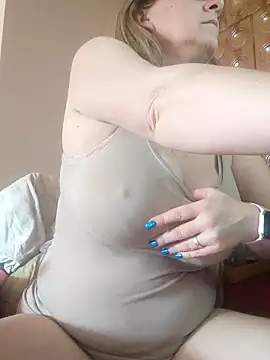 Snapshot of Elza01 chatting on 03-03-25, 02:15 Elza01 online show from 03-03-25, 02:15