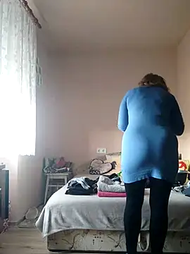 Snapshot of Elza01 chatting on 03-16-25, 07:37 Elza01 online show from 03-16-25, 07:37