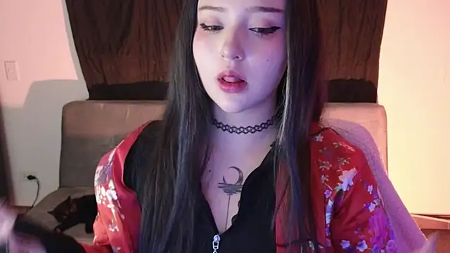 KuroChan420 online show from 01-24-25, 06:35