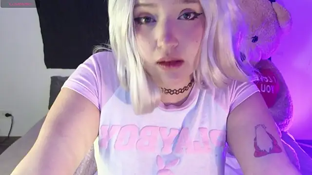 KuroChan420 online show from 01-31-25, 02:37