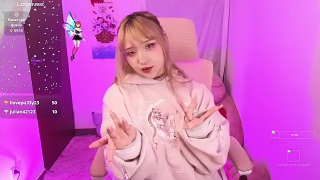 KuroChan420 online show from 09-30-25, 05:23