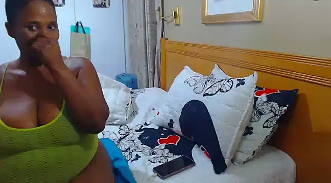 Snapshot of Choco-Coco10 chatting on 03-16-25, 05:07 Choco-Coco10 online show from 03-16-25, 05:07