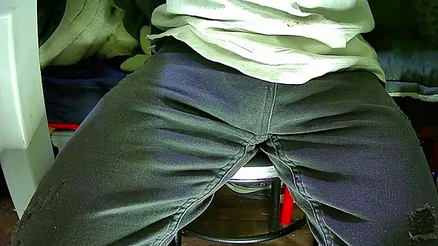 Snapshot of Walltaz chatting on 12-21-25, 06:20 Walltaz online show from 12-21-25, 06:20