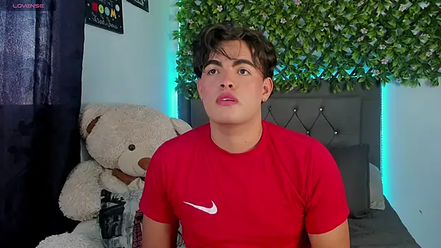 Snapshot of kamii_22 chatting on 01-11-25, 05:29 kamii 22 online show from 01-11-25, 05:29