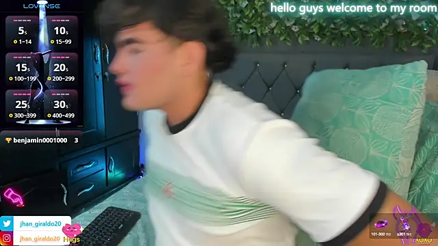 Snapshot of kamii_22 chatting on 02-09-25, 02:40 kamii 22 online show from 02-09-25, 02:40