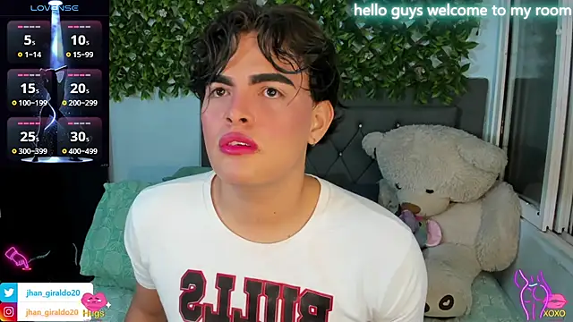 Snapshot of kamii_22 chatting on 02-15-25, 05:51 kamii 22 online show from 02-15-25, 05:51