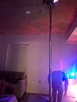 Snapshot of NikiFm chatting on 09-30-25, 05:23 NikiFm online show from 09-30-25, 05:23