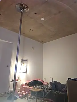 Snapshot of NikiFm chatting on 10-12-25, 06:01 NikiFm online show from 10-12-25, 06:01