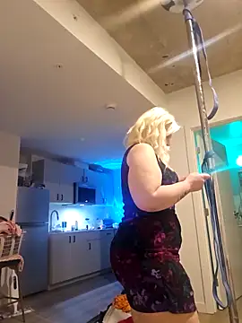 Snapshot of NikiFm chatting on 11-26-25, 06:58 NikiFm online show from 11-26-25, 06:58