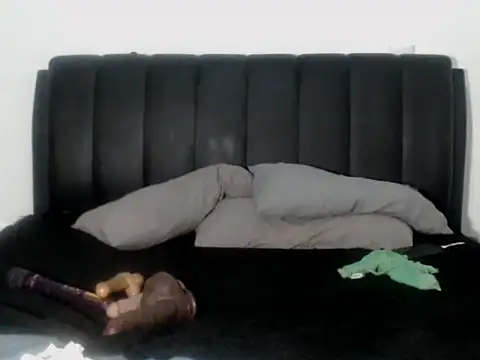 Snapshot of BigButtGodess chatting on 10-16-25, 02:45 BigButtGodess online show from 10-16-25, 02:45