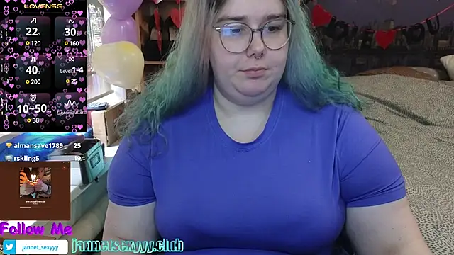 Snapshot of JannetPie chatting on 02-14-25, 10:49 JannetPie online show from 02-14-25, 10:49
