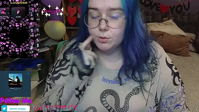 Snapshot of JannetPie chatting on 02-19-25, 05:16 JannetPie online show from 02-19-25, 05:16