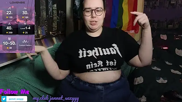 Snapshot of JannetPie chatting on 10-01-25, 11:00 JannetPie online show from 10-01-25, 11:00