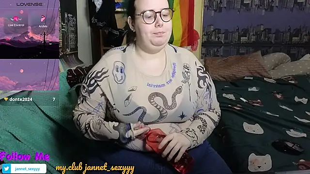 Snapshot of JannetPie chatting on 10-03-25, 12:51 JannetPie online show from 10-03-25, 12:51