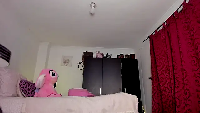 Snapshot of AlondraDiossa03 chatting on 02-07-25, 08:20 AlondraDiossa03 online show from 02-07-25, 08:20