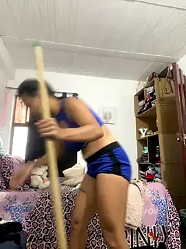 Snapshot of AlondraDiossa03 chatting on 10-31-25, 07:26 AlondraDiossa03 online show from 10-31-25, 07:26