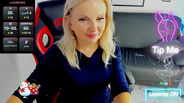 Snapshot of Abby_Moore_ chatting on 03-02-25, 08:07 Abby Moore online show from 03-02-25, 08:07