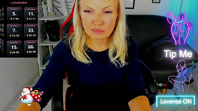 Snapshot of Abby_Moore_ chatting on 03-02-25, 11:09 Abby Moore online show from 03-02-25, 11:09