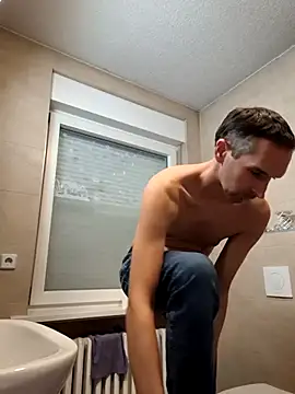 Geiler-boy313 online show from 12-21-25, 06:04