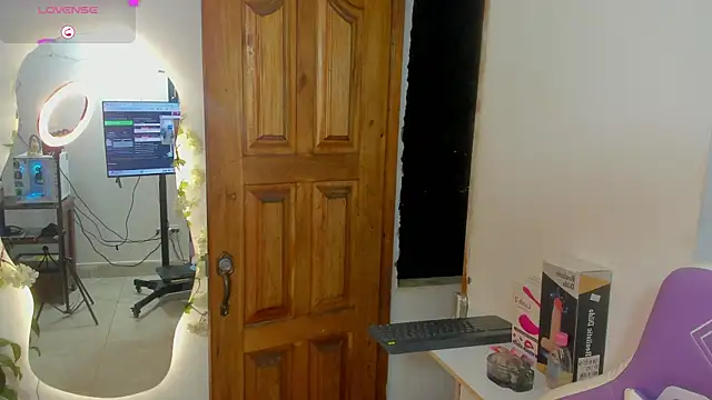 sofia gold  online show from 10-26-25, 12:05